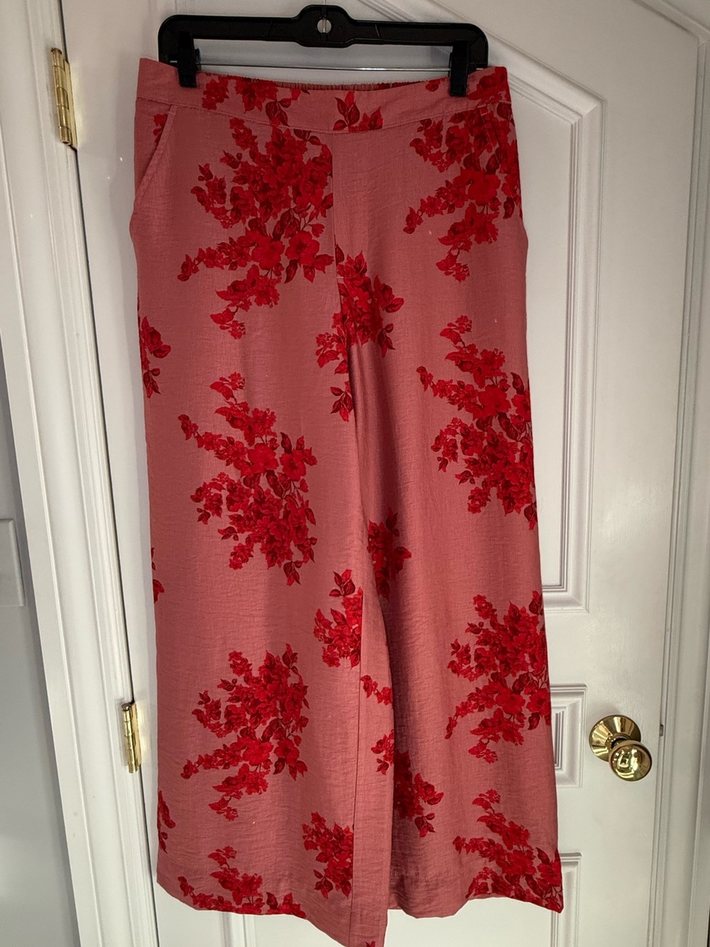 A New Day Red Floral Wide Leg Pants — M — Never Worn